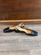 Load image into Gallery viewer, HEEL $130 RET - 9.5

