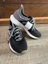 Load image into Gallery viewer, SNEAKER - 8.5
