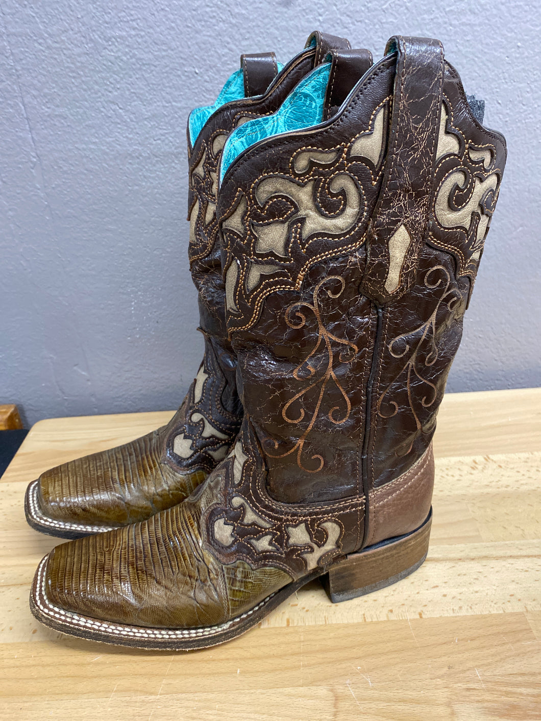 BOOTS RETAIL $189 - 8