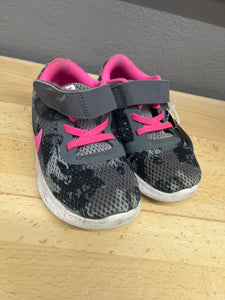 SNEAKER-9