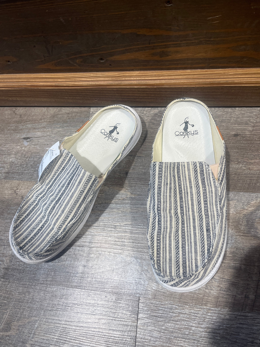 SLIP ON - 10