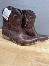 Load image into Gallery viewer, BOOTS (RETAIL $160) - 8
