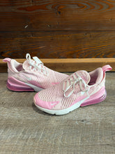 Load image into Gallery viewer, AIR MAX 270 - 6
