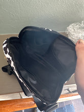 Load image into Gallery viewer, BELT BAG GREEN

