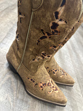 Load image into Gallery viewer, BOOT $169 RET - 9.5
