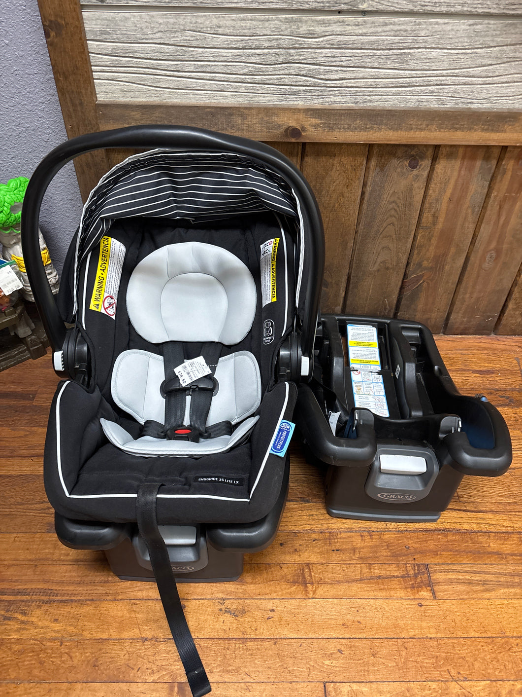 SNUGRIDE 35 LX W/EXTRA BASE*will not ship*