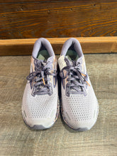 Load image into Gallery viewer, GHOST SNEAKER - 10
