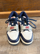 Load image into Gallery viewer, SNEAKER - 5Y
