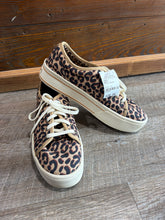 Load image into Gallery viewer, SKYLAR SNEAKER - 10
