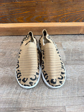 Load image into Gallery viewer, SNEAKER - 10
