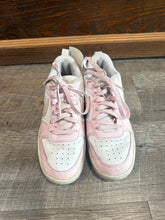 Load image into Gallery viewer, SNEAKER - 4.5Y
