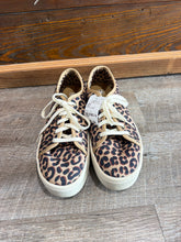Load image into Gallery viewer, SKYLAR SNEAKER - 10
