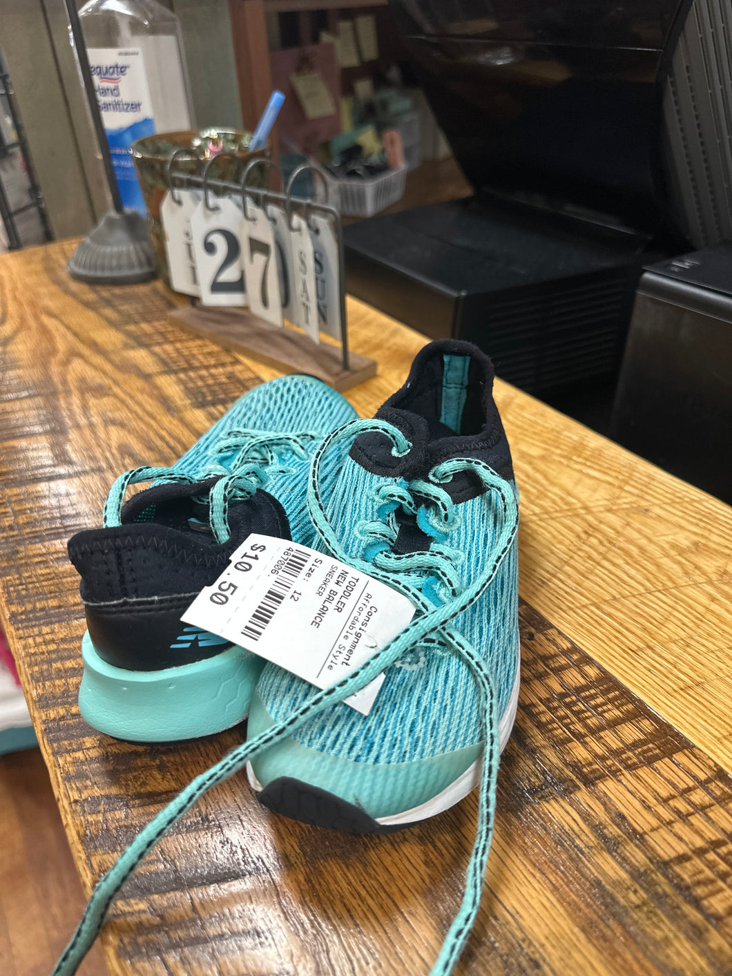 SNEAKER