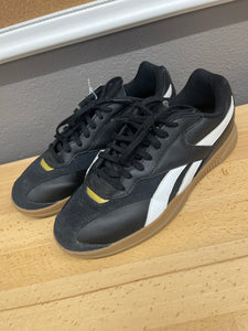 SNEAKER -RETAIL$100-6.5
