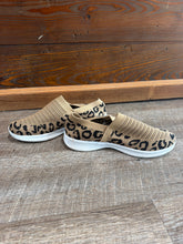 Load image into Gallery viewer, SNEAKER - 10
