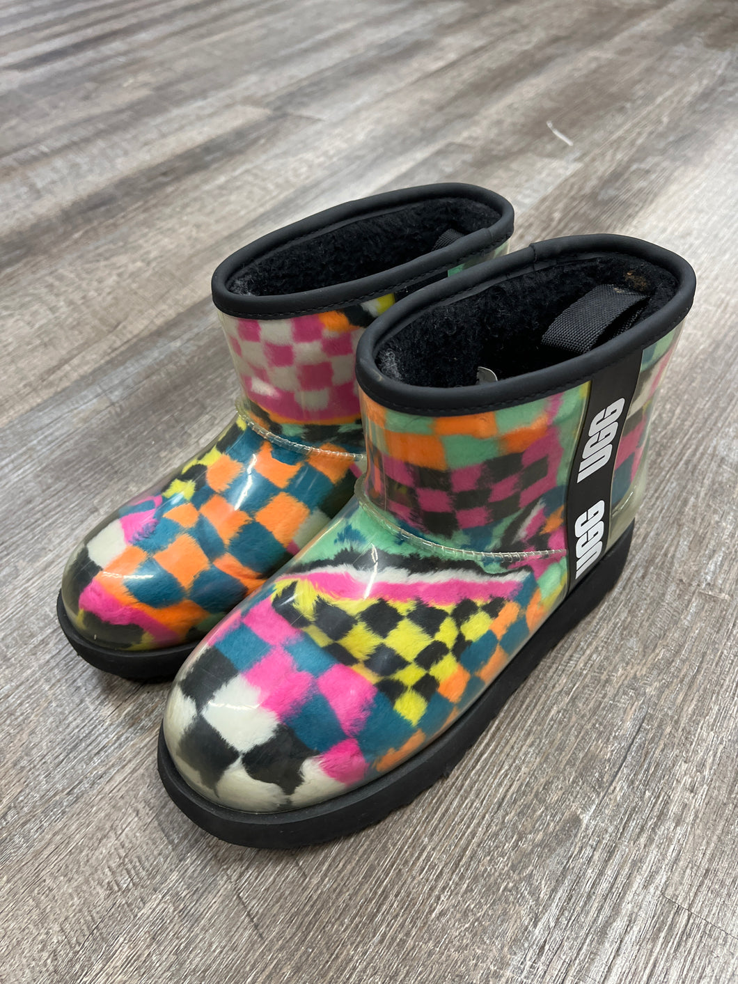 BOOTS (RETAIL $120) -4Y