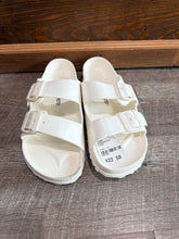 Load image into Gallery viewer, SANDAL - 9
