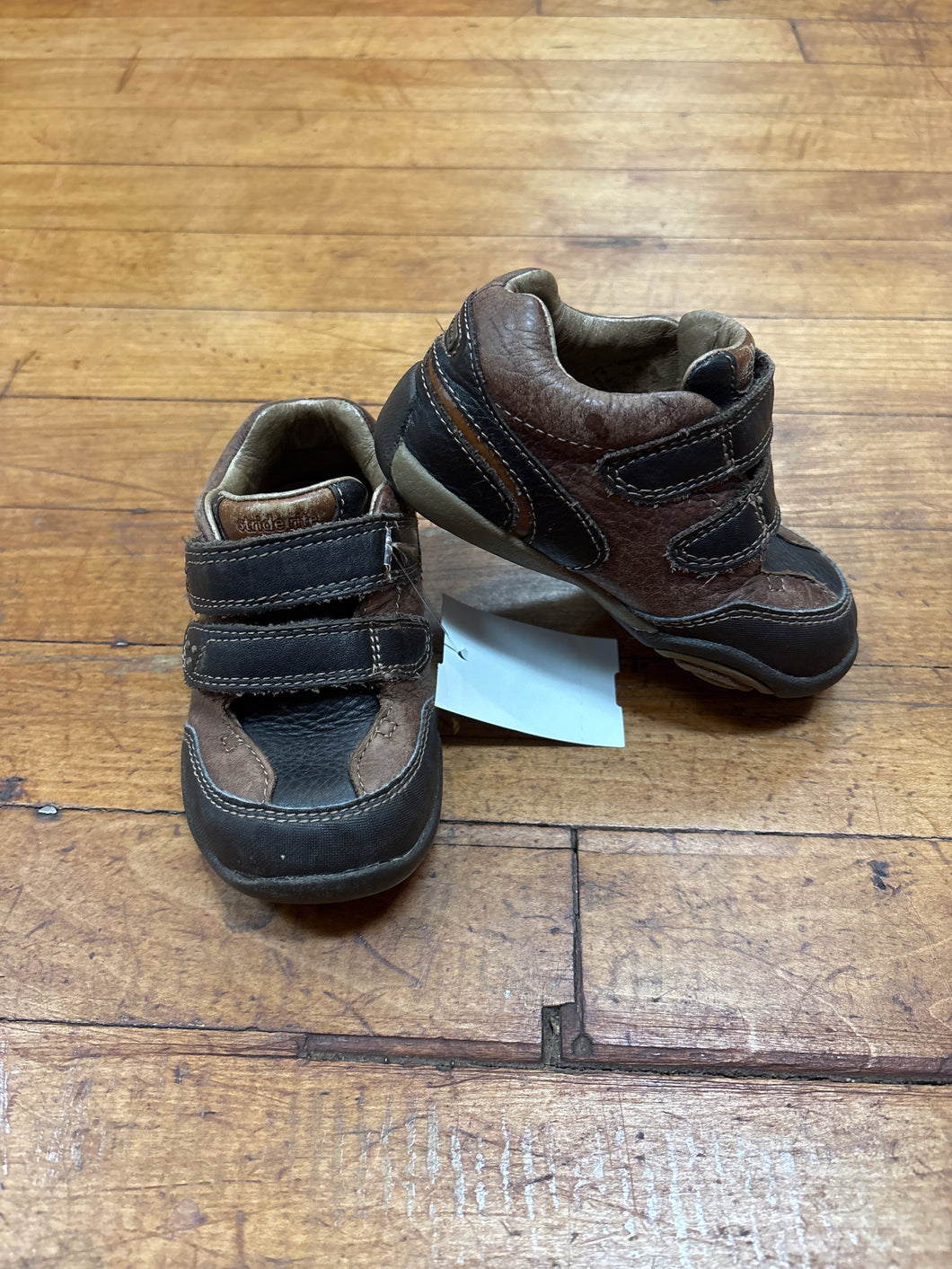 SNEAKER-6