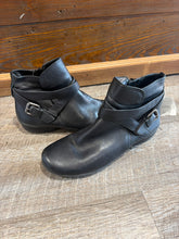Load image into Gallery viewer, BOOTIE - 10
