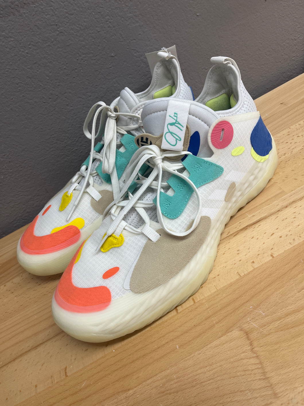 BASKETBALL SNEAKER-11.5