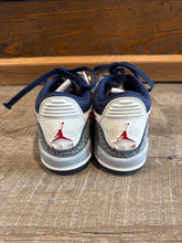 Load image into Gallery viewer, SNEAKER - 5Y
