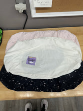 Load image into Gallery viewer, BASASINET RETAIL$1,700
