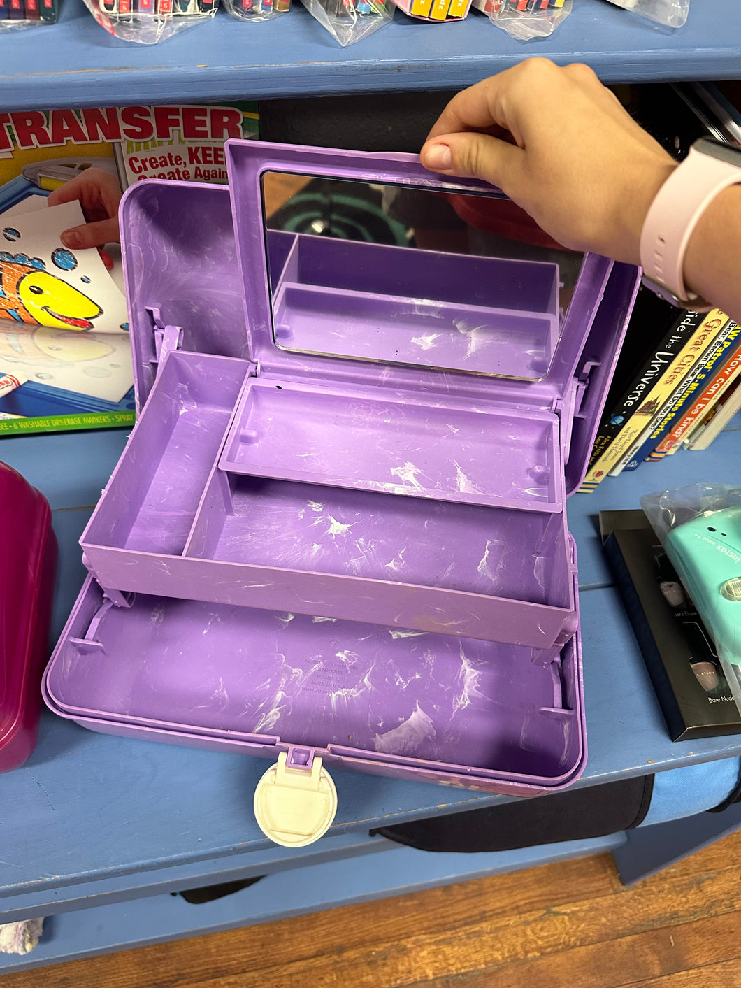 MAKE UP ORGANIZER