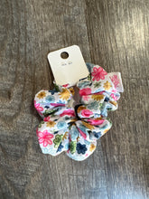 Load image into Gallery viewer, SCRUNCHIE
