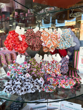 Load image into Gallery viewer, SCRUNCHIE
