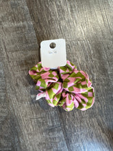 Load image into Gallery viewer, SCRUNCHIE
