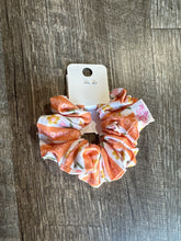 Load image into Gallery viewer, SCRUNCHIE
