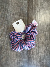 Load image into Gallery viewer, SCRUNCHIE
