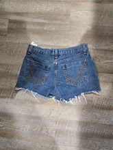 Load image into Gallery viewer, SHORTS- 7/8
